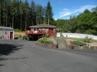 1020 Mueller St, Raymond, WA 98577-4806