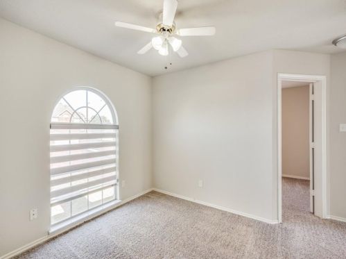 1420 Mapleview Dr, Carrollton TX 75007-6019 exterior