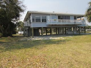 207 Beaty Taff Dr, Crawfordville, FL 32327-4740