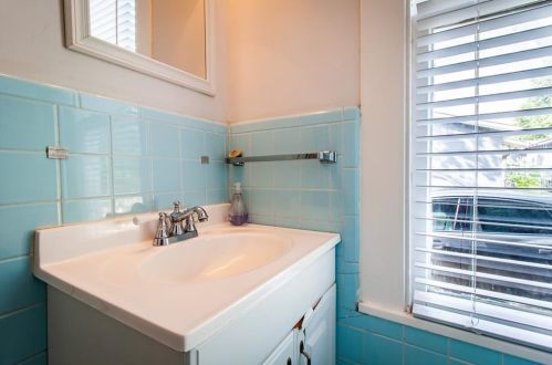 207 39th St, Austin TX  78751-5030 exterior