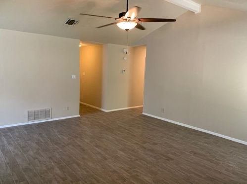920 Echo Ln, Austin TX  78745-5419 exterior