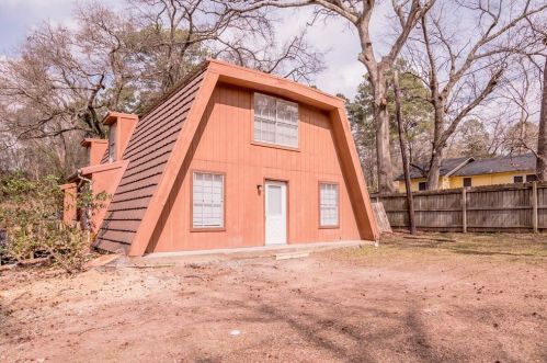 712 Cline St, Huntsville, TX 77340-6678