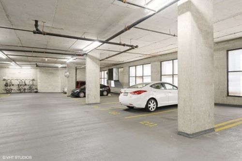 210 Desplaines St, Chicago IL  60661-5500 exterior