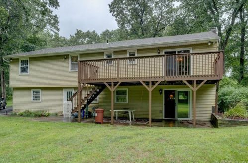 39 Patsun Rd, Somers, CT 06071-1810