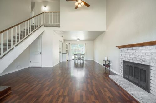 2541 Burlwood Dr, Modesto, CA 95355-9575