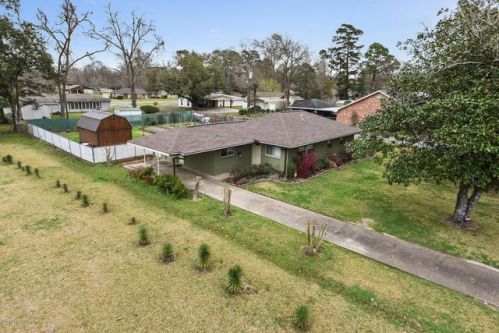 819 Natchez Blvd, Opelousas LA  70570-7623 exterior