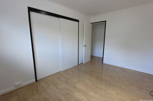 3086 Kaohinani Dr, Honolulu HI  96817-1040 exterior