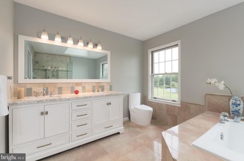 152 Butler Rd, Princeton NJ  08540-8503 exterior