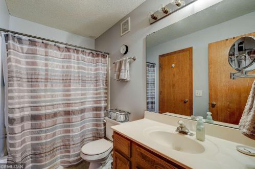 2064 Gresham Ave, Saint Paul MN  55128-3916 exterior