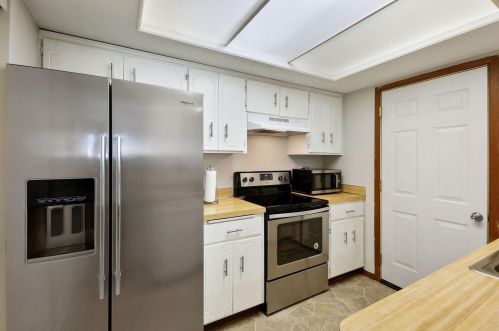 8407 Yates Ave, Minneapolis, MN 55443-2187