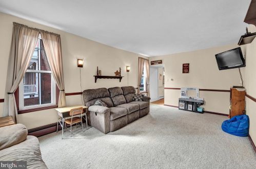 316 Walnut St, Hanover PA 17331-2536 exterior