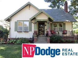 1021 52nd St, Omaha, NE 68106-1723