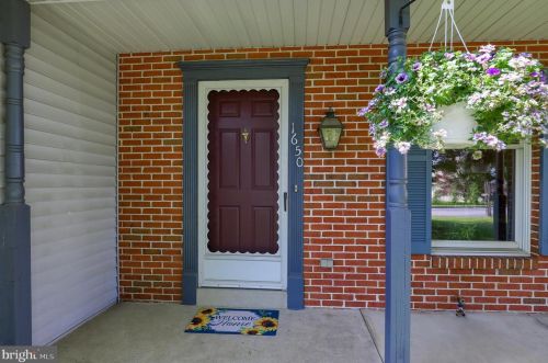 1650 Stony Battery Rd, Lancaster PA  17601-1287 exterior