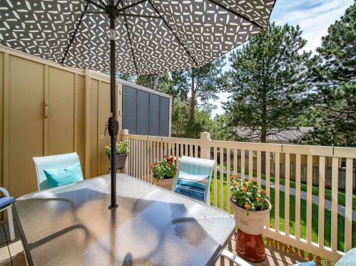 11885 Kepner Dr, Aurora CO 80012-3284 exterior