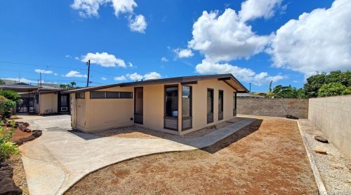 1376 Uila St, Honolulu HI  96818-1940 exterior