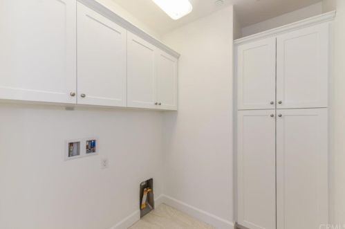 82 Cherry Tree, Irvine CA  92620-7301 exterior