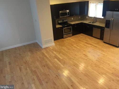 648 8th St, Philadelphia PA  19123-3402 exterior