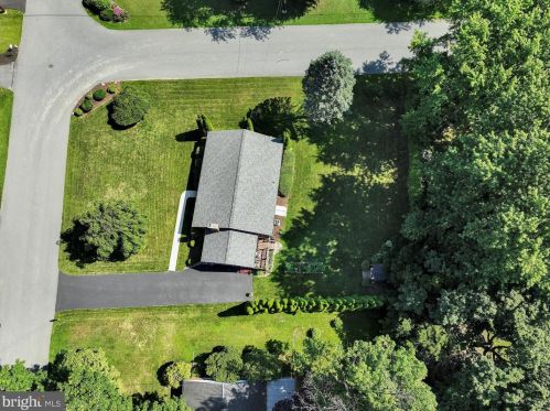 739 Lawrence Blvd, Lancaster, PA 17601-1417