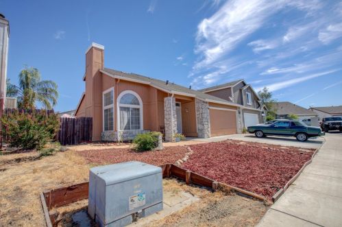 2079 Falmoth Cir, Manteca, CA 95336-9606