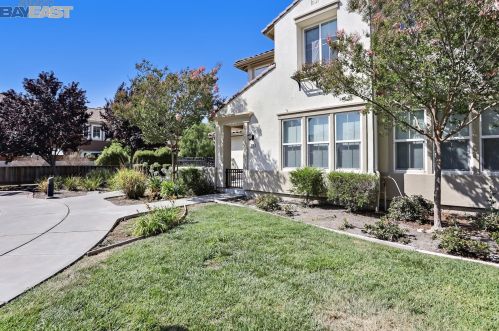 330 Belshaw Dr, Milpitas CA 95035-5472 exterior