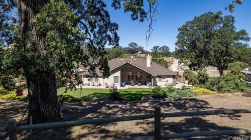 24350 Deertrail Dr, Tehachapi, CA 93561-7277