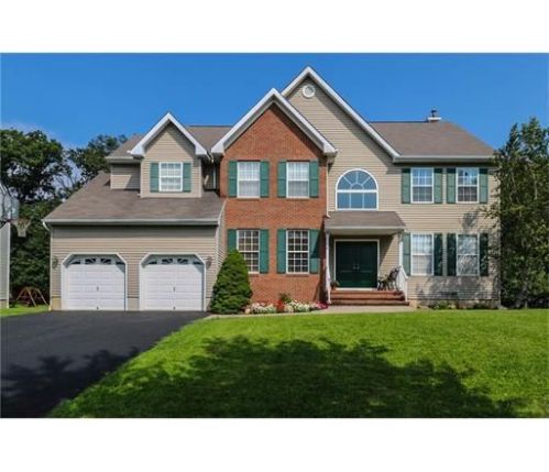 57 Carriage Dr, Piscataway, NJ 08854-5981