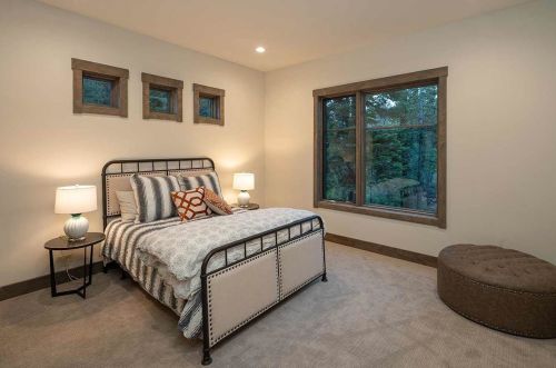13521 Cristallina Way, Truckee CA  96161-7150 exterior