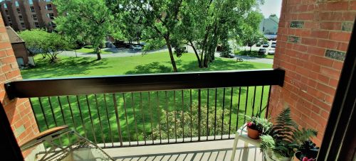 3700 Capri Ct, Glenview, IL 60025-3810