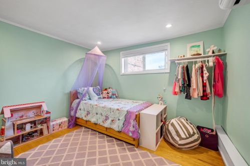 1917 12 St, Philadelphia PA 19148-2209 exterior