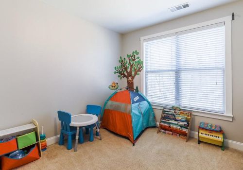 2070 Hatteras Way, Atlanta GA  30318-1083 exterior