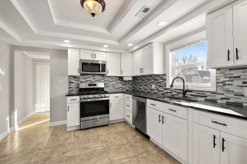 803 Windsor Ave, Crete IL  60417-3940 exterior