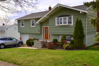 25 Borman Dr, Midvale, NJ 07465-1062