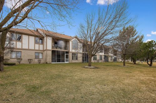 6410 Pine Trail Ln, Tinley Park, IL 60477-5035