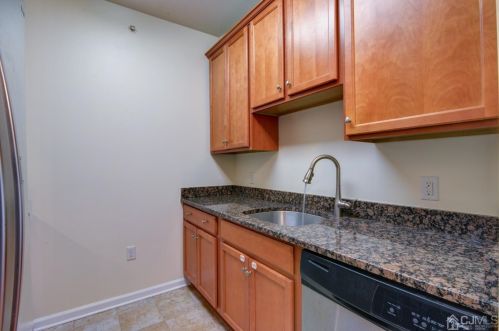 843 Liberty Ct, Piscataway NJ  08854-7209 exterior