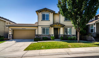 1059 Ledgestone Dr, Folsom, CA 95630-3521