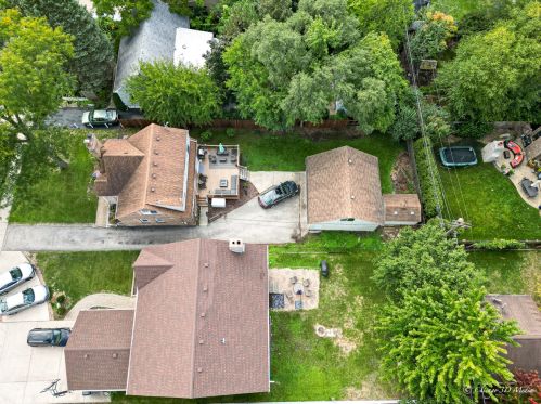 474 York St, Elmhurst, IL 60126-3943