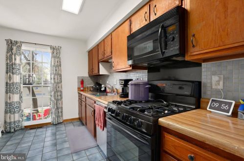 1812 Tufa Ter, Silver Spring MD 20904-5352 exterior