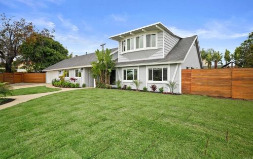 2216 Cameo Rd, Carlsbad, CA 92008-2758