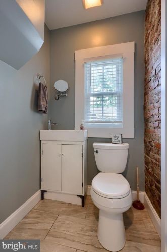 345 Ross St, Lancaster PA  17602-1941 exterior