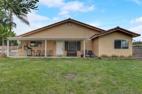 145 El Valle Opulento, Vista CA 92083-7708 exterior