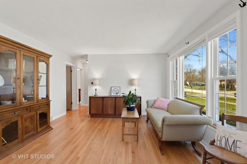 25 Forest Ave, Palatine, IL 60074-5417