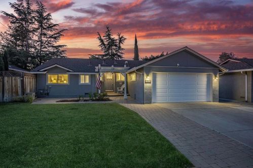 1427 Dentwood Dr, San Jose, CA 95118-2918
