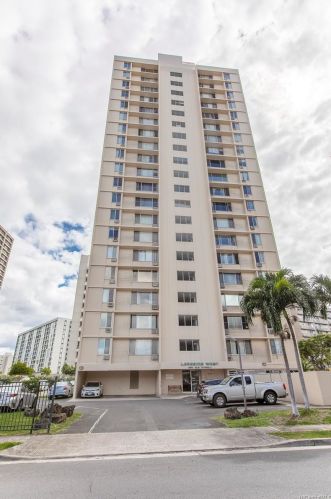 909 Ala Nanala St, Honolulu HI  96818-2951 exterior