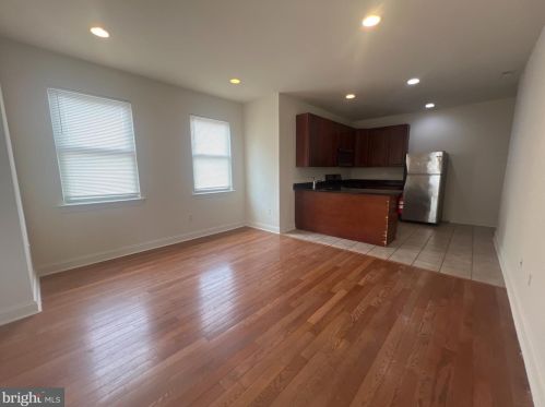 1930 17th St, Philadelphia, PA 19121-3328