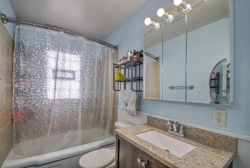 1236 44 Pl, Hobart IN exterior