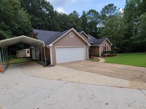 106 Wolverine Ct, Lagrange, GA 30241-1505