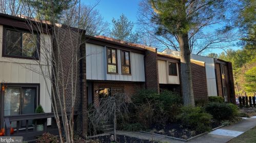 2135 Colts Neck Ct, Herndon, VA 20191-1840