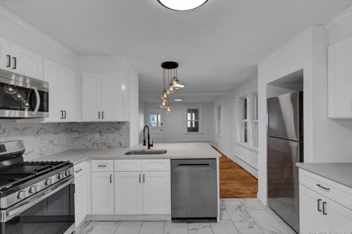 11 Frederick St, Killingly CT  06239-2709 exterior