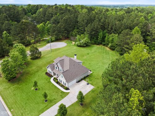 16 Savannah Woods Dr, Newnan, GA 30263-4653