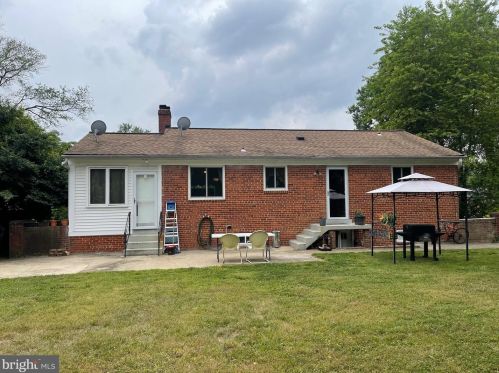 7210 Normandy Ln, Falls Church, VA 22042-3730